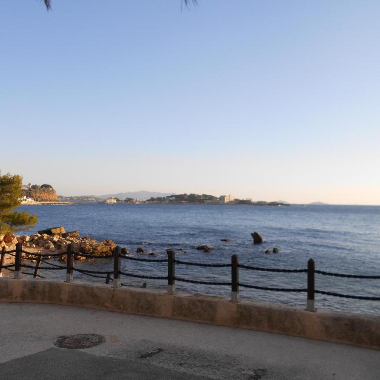 t2 bord de mer au calme - Appartement - 1