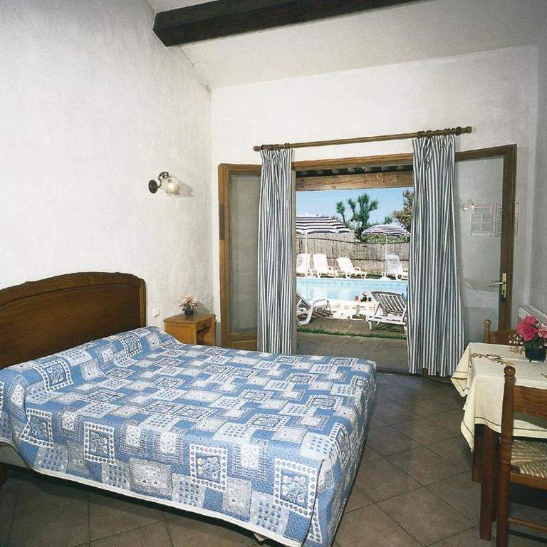 Auberge de la Fadaise - Chambre Double - Vue sur Piscine - 2
