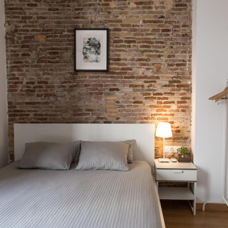 Central Apartment - Two-Bedroom Apartment - 11
