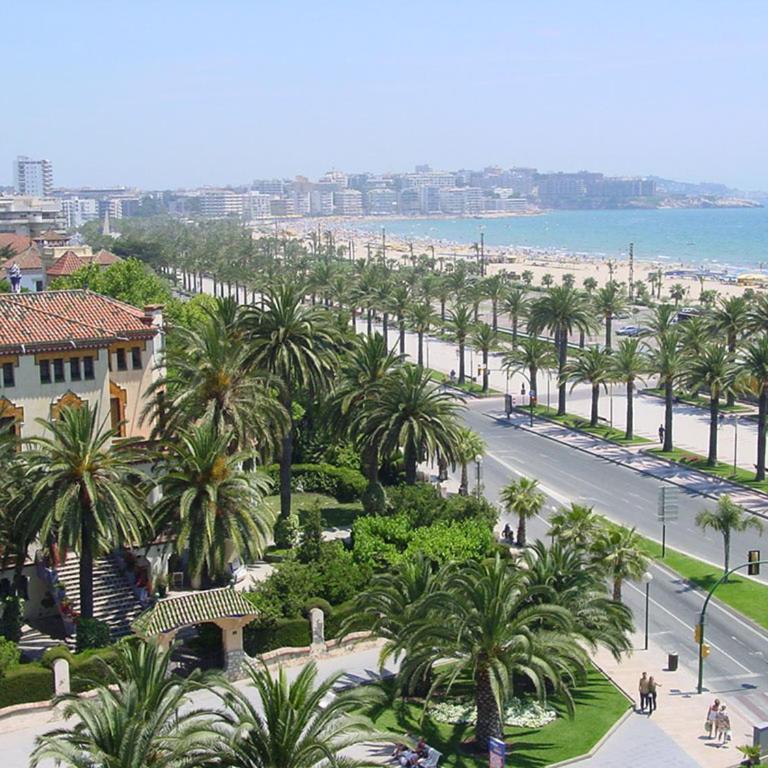 Apartamento playa LLevant mejor zona Salou - Apartment - 23