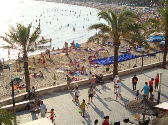 Apartamento playa LLevant mejor zona Salou - Apartment - 24