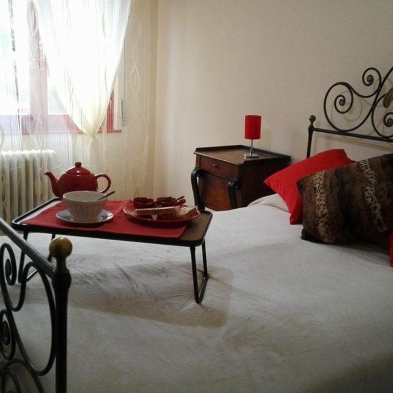 B&B Il tempo del sogno con cani e gatti Pet&Breakfast - Camera Matrimoniale con Bagno Privato Esterno - 1