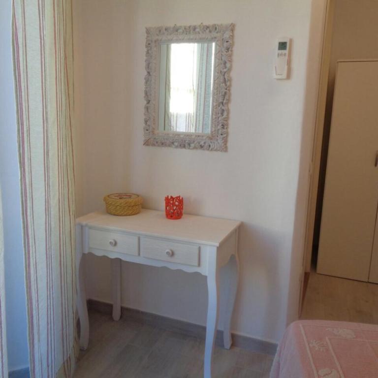 Sardinia-holiday Spargi Suite & Rooms - Camera Matrimoniale/Doppia con Letti Singoli - 5