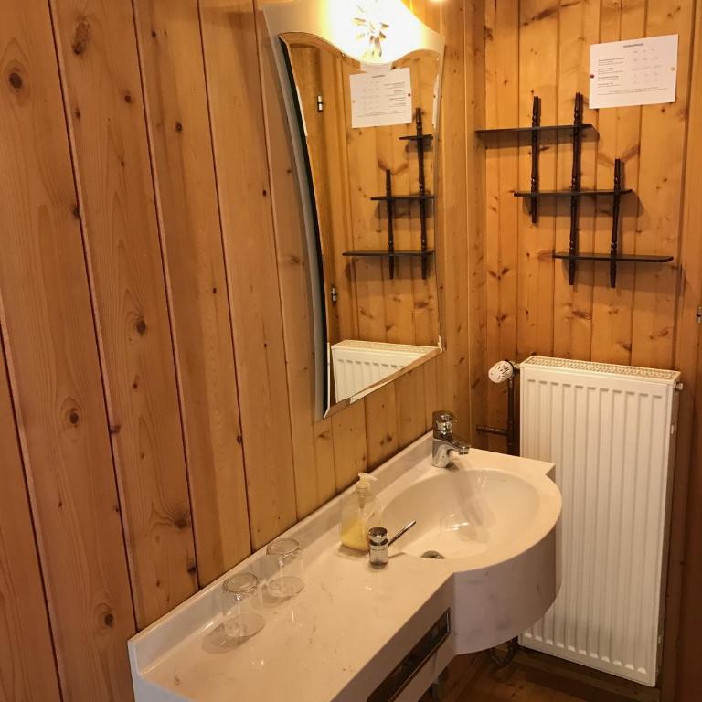 Berghaus Außergschlöß - Doppelzimmer mit Bergblick - 7