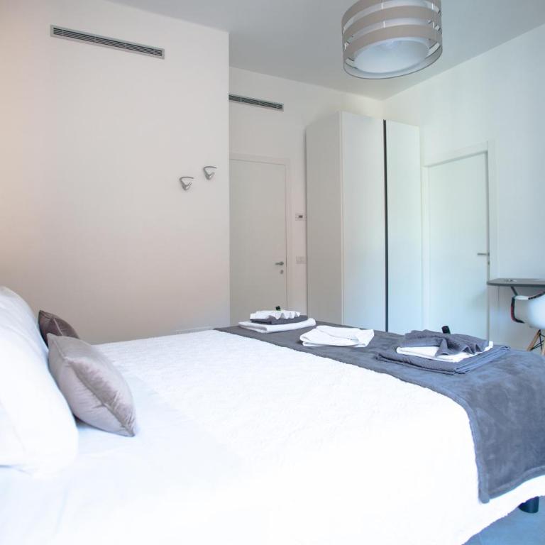 Suite Dreams in Verona - Camera Tripla con Vista Città - 8