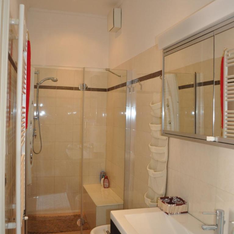 UNICA nel cuore storico di Trieste - Camera Matrimoniale con Bagno Privato - 13