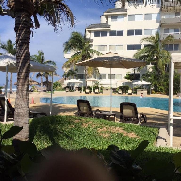 FRENTE AL MAR A PIE DE PLAYA ALBERCA y JACUZZI 7 - Apartment with Sea View - 19
