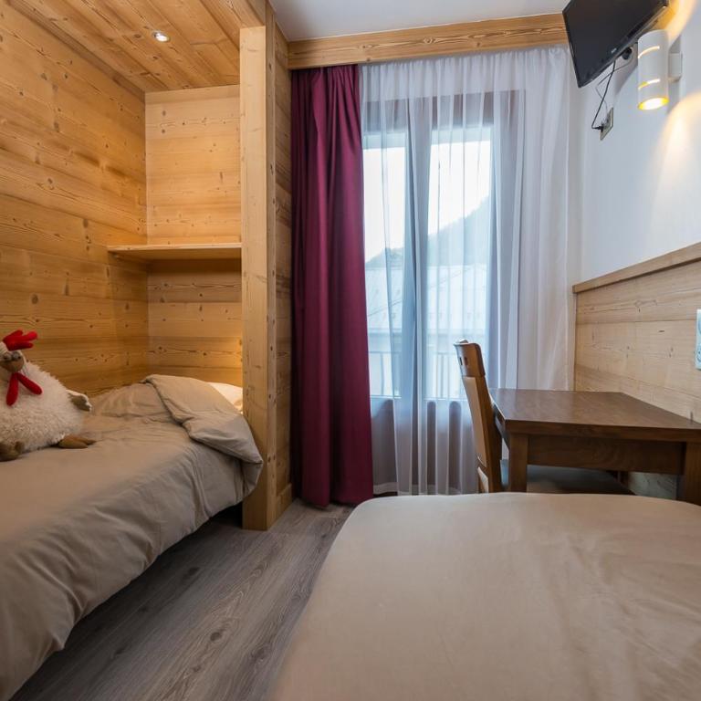 Hôtel Flor'Alpes - Suite - Vue sur Montagne - 1