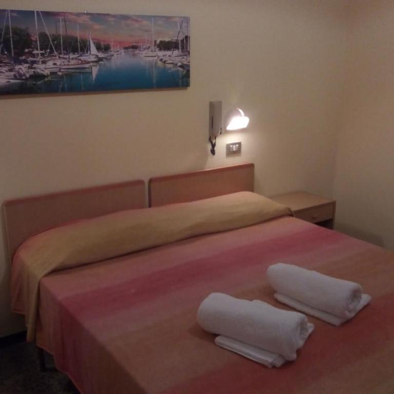 Hotel Carmen Viserba - Double or Twin Room with Bathroom - 2