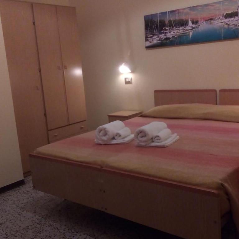 Hotel Carmen Viserba - Double or Twin Room with Bathroom - 3