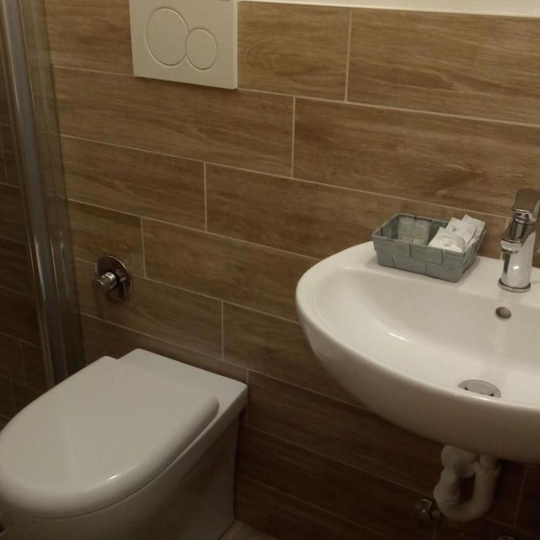 Hotel Carmen Viserba - Double or Twin Room with Bathroom - 4