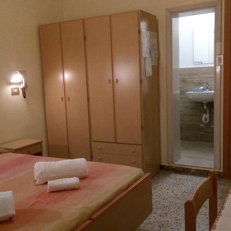 Hotel Carmen Viserba - Double or Twin Room with Bathroom - 7