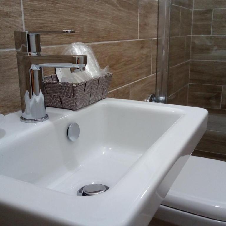 Hotel Carmen Viserba - Double or Twin Room with Bathroom - 10