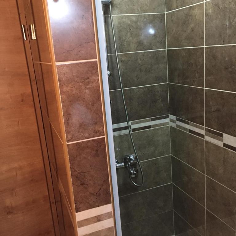 B&B Izvor - Trokrevetna Soba sa Sopstvenim Kupatilom - 9
