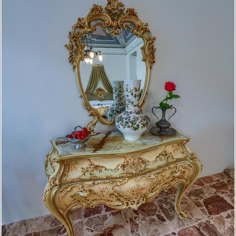 VILLA VINICIA, pool, jacuzzi, airco - Suite con Vasca Idromassaggio e Vista Giardino - 11