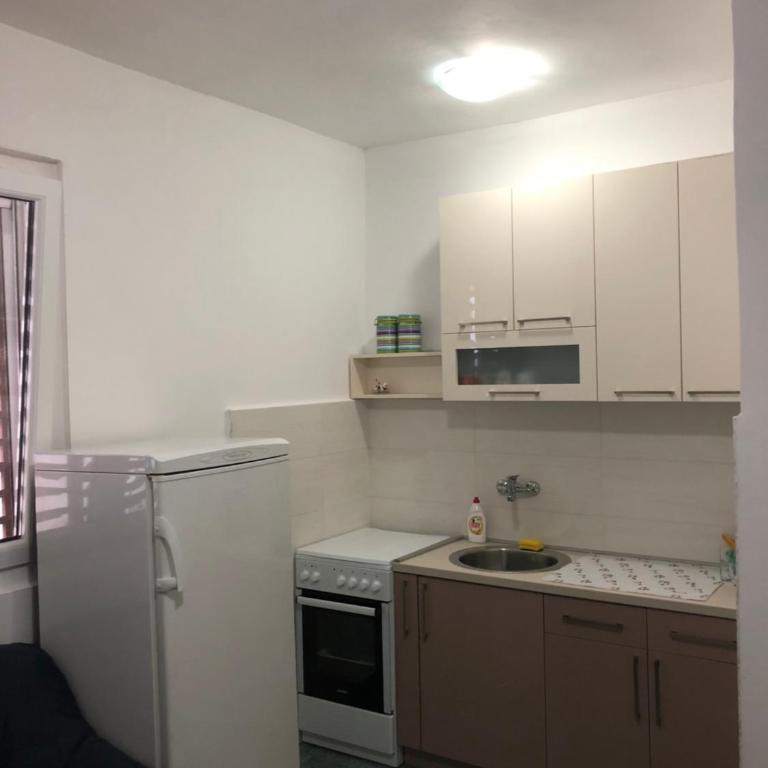Apartman Sutomore 8 osoba - Apartman - 4