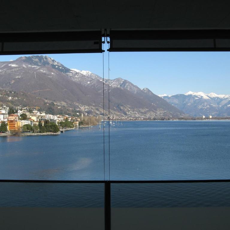 Residenza Vivian Deluxe Apartments - Top Floor Penthouse Suite with Lake View - 10