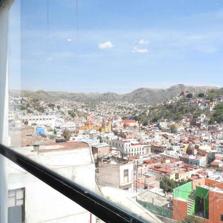 La Lotería Panoramic House & Rooftop by Lunian - Suite with City View - 15