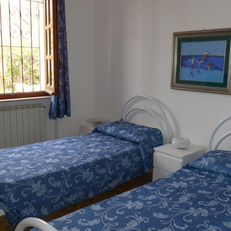 B&B VILLA ELISA - Camera Matrimoniale/Doppia con Letti Singoli con Bagno Privato Esterno - 4