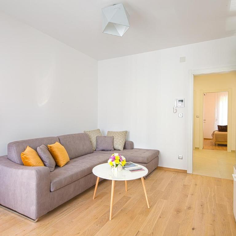 Chiron Apartments - Apartman sa Delimičnim Pogledom na More - 2