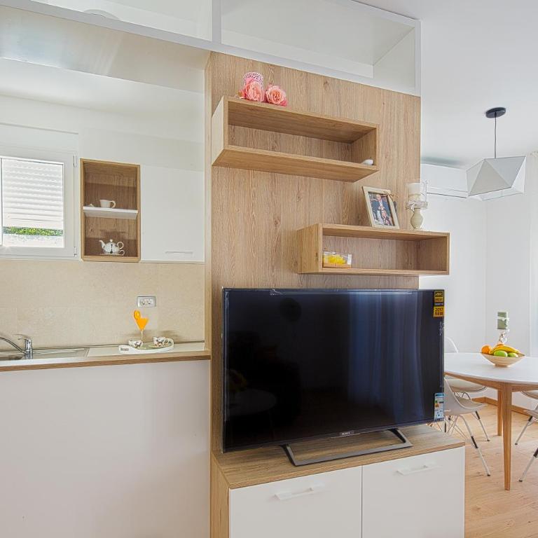 Chiron Apartments - Apartman sa Delimičnim Pogledom na More - 12