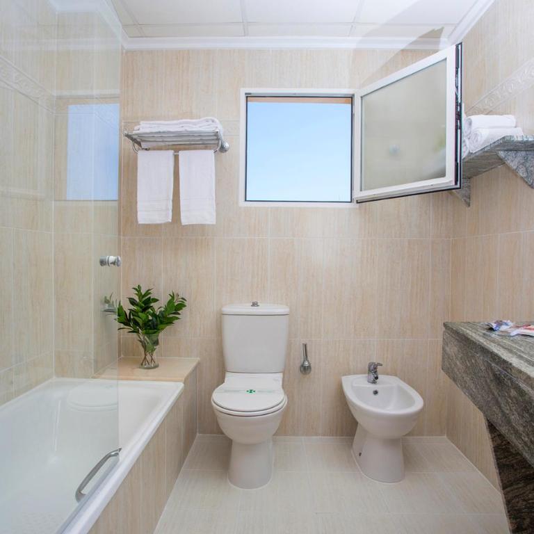 Hotel Don Pablo - Habitación Doble con cama supletoria (2 adultos + 1 niño) - 6