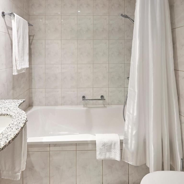Hotel Central Luzern - Superior Familienzimmer - 12