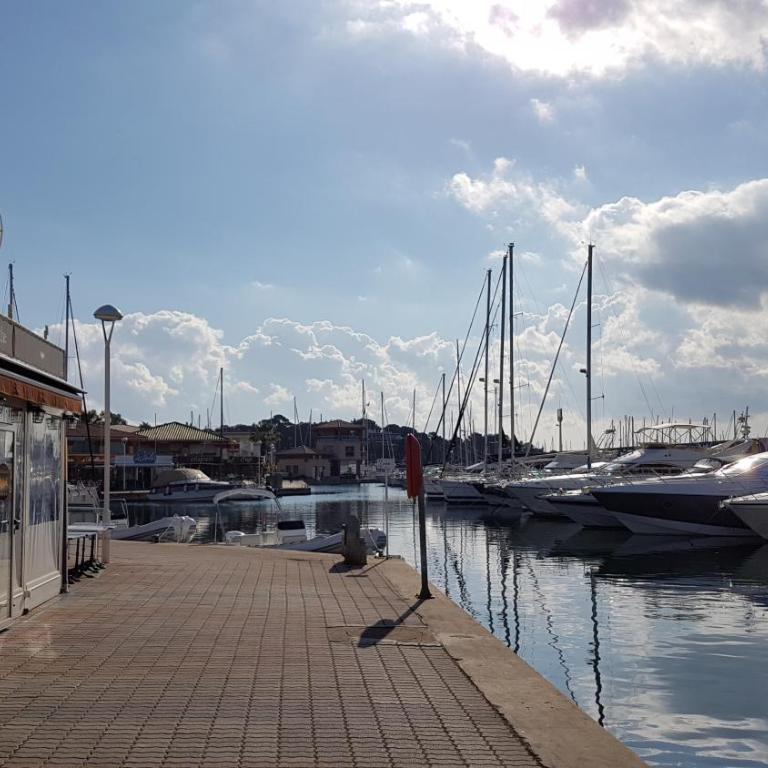 Saint Raphael - Appartement dans villa au calme à Valescure y- Prix inchangés - Ferienhaus - 18