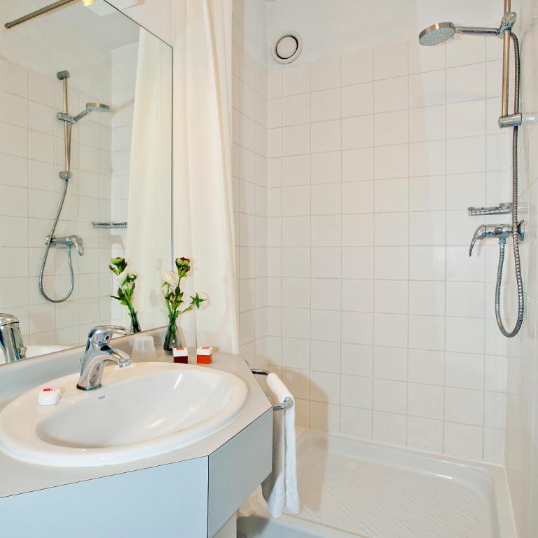 Séjours & Affaires Orléans Jeanne D'Arc - Studio (2 Adultes) - 5