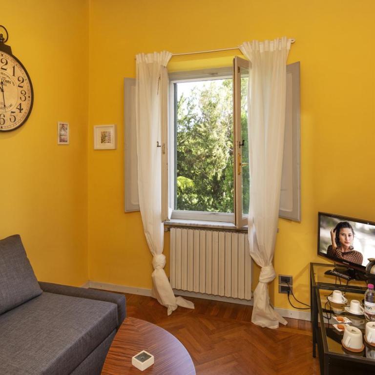 Lauri Loft Boutique Rooms - King Room with Spa Bath - 3