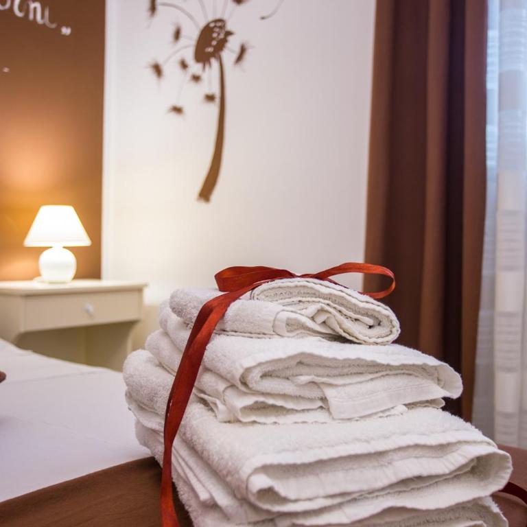 Casa Poesia - Camera Comfort Quadrupla con Bagno Privato - 7