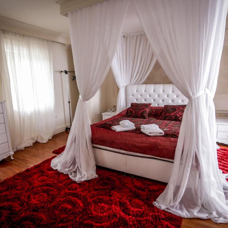 Hotel BOB - Deluks Dvokrevetna Soba sa Bračnim Krevetom - 1