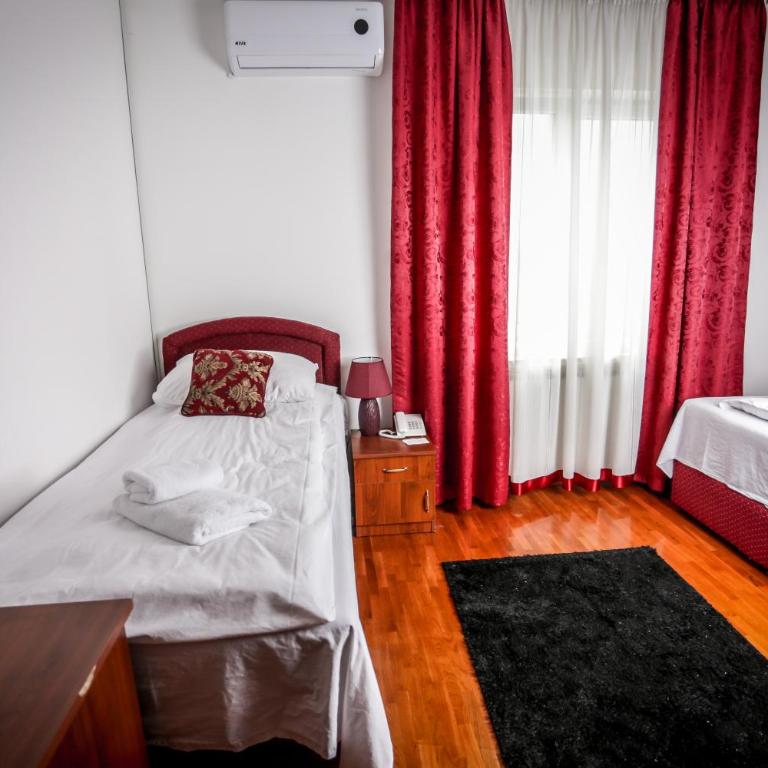 Hotel BOB - Trokrevetna Soba - 3