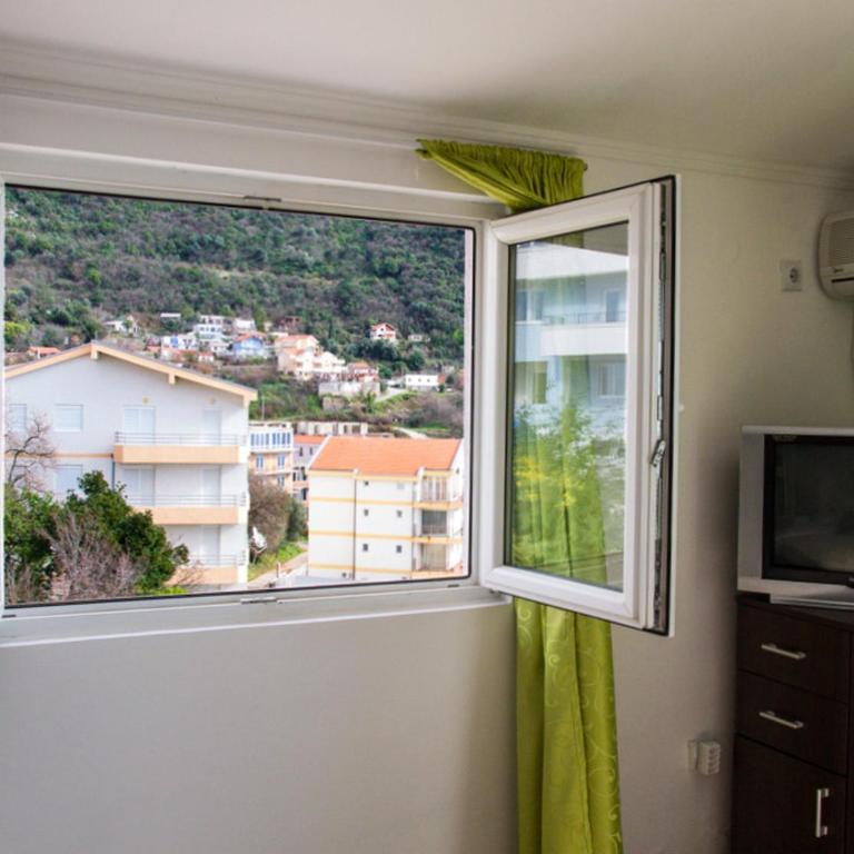 Villa Palma Ceoce - Apartman sa Pogledom na Planinu - 5