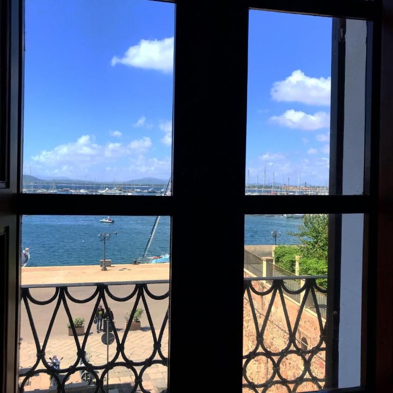 Palazzo Bolasco - Camera Matrimoniale con Bagno Privato Esterno - 2