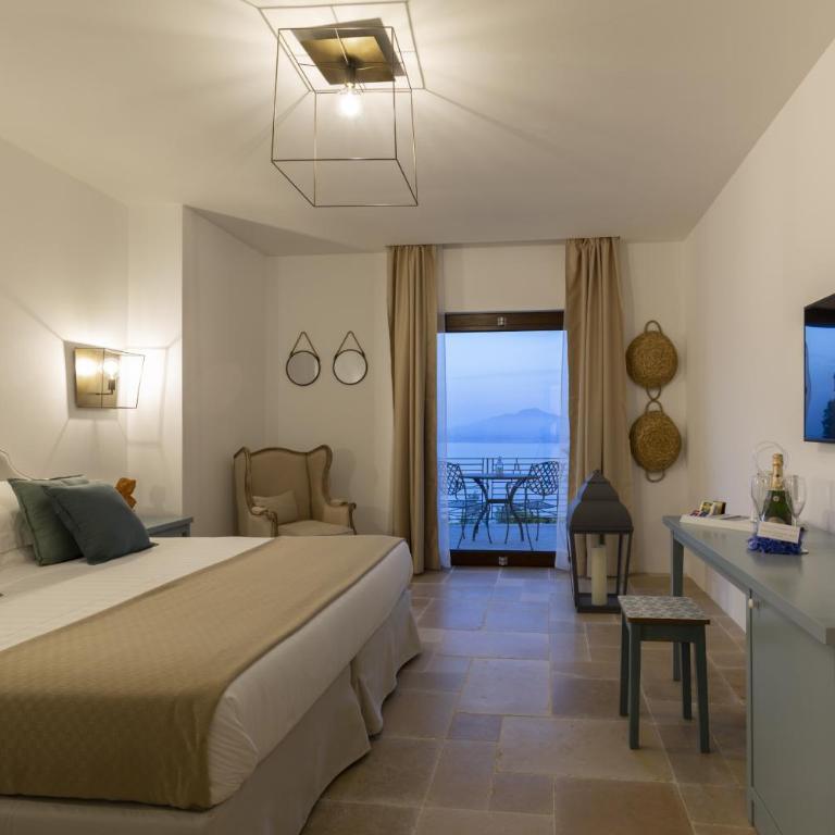 Romantic Relais Sorrento - Deluxe Double or Twin Room with Sea View - 3