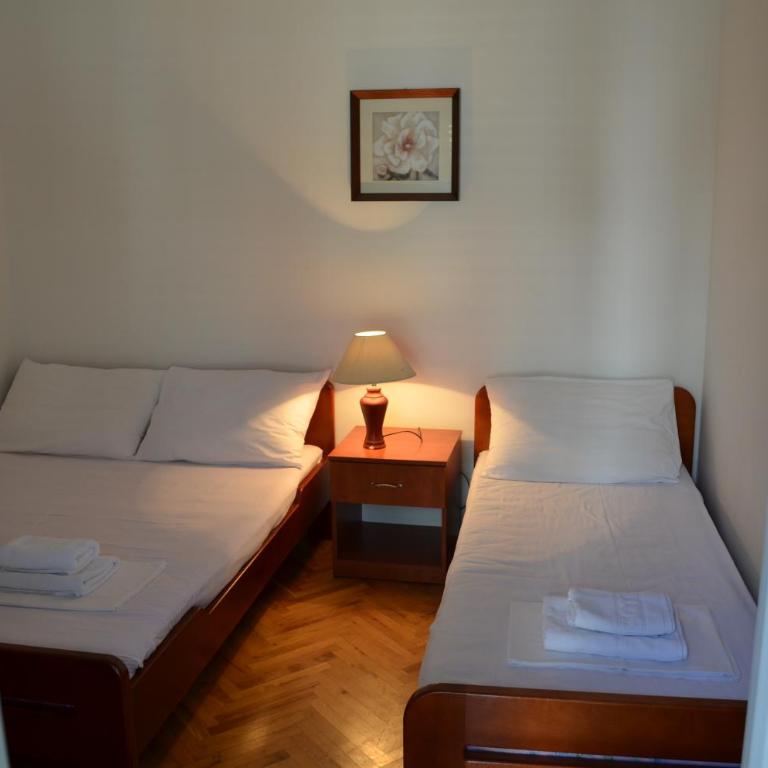 Amarillo Apartments - Apartment with Mountain View - 3