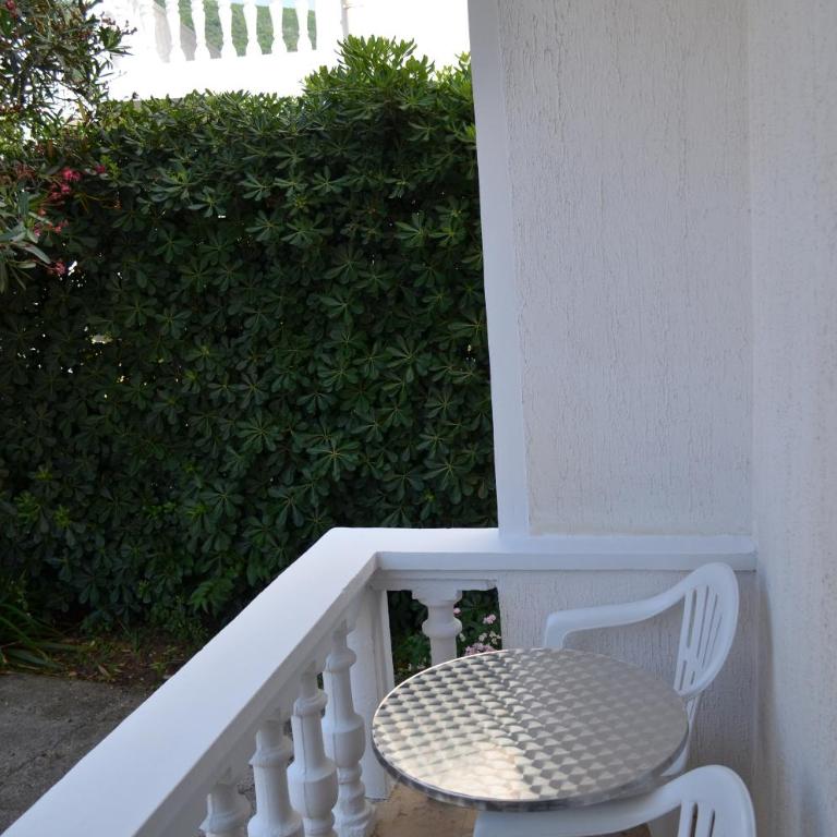 Amarillo Apartments - Apartment with Mountain View - 5