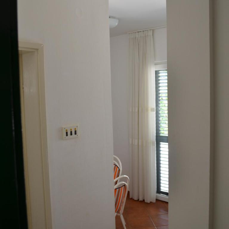 Amarillo Apartments - Apartment with Mountain View - 13