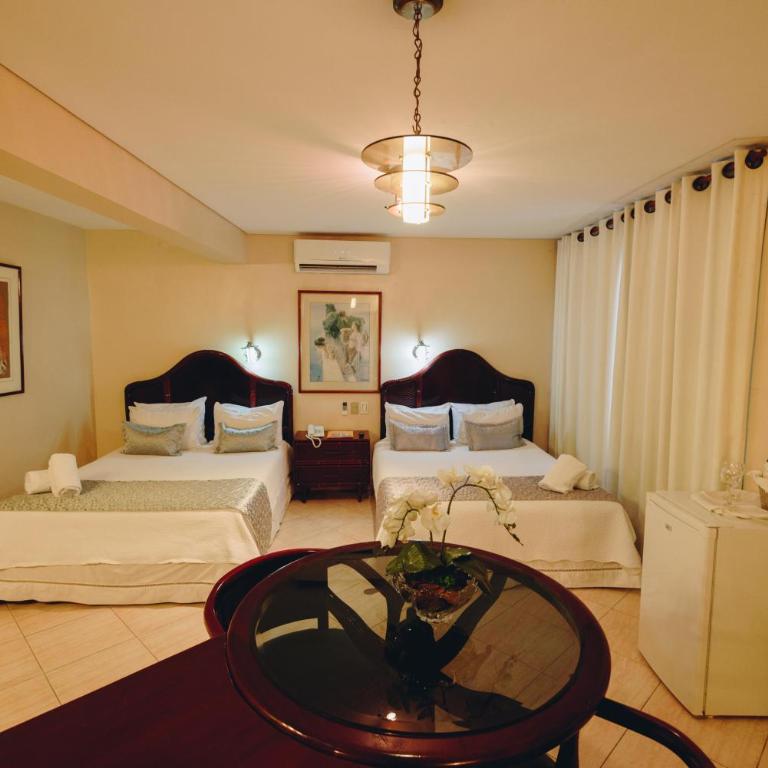 Hotel Arenal - Habitación Doble - 2 camas dobles - 3