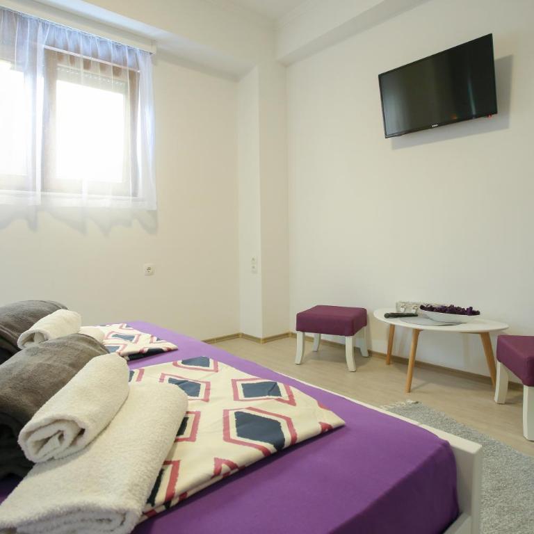Guest House Stari - Double Room with Private Bathroom - 2