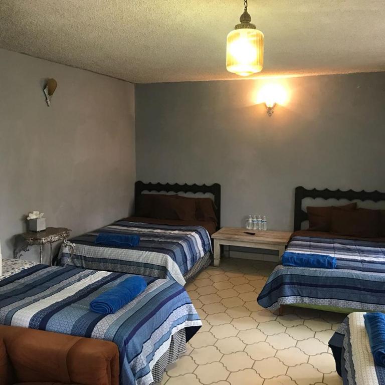 Casa Antaña - Family Room with Balcony - 4