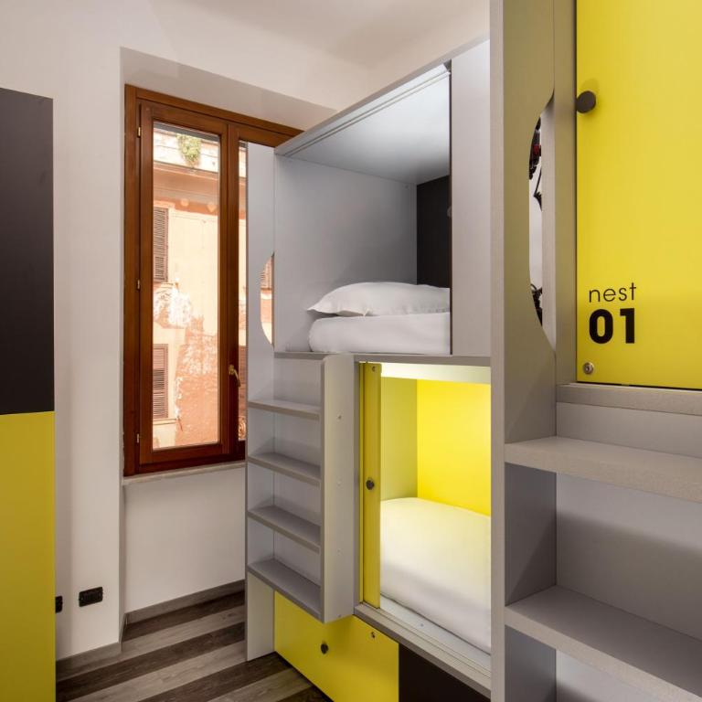 Free Hostels Roma - Camera Quadrupla con Bagno Privato - 1