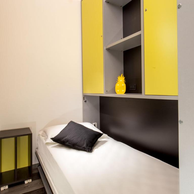 Free Hostels Roma - Posto Letto in Dormitorio Misto con 5 Letti e Bagno Privato - 6
