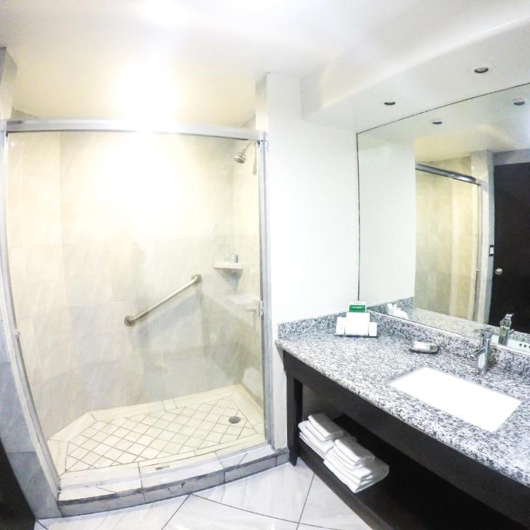 Pueblo Amigo Hotel Plaza y Casino - Standard King Room - 8