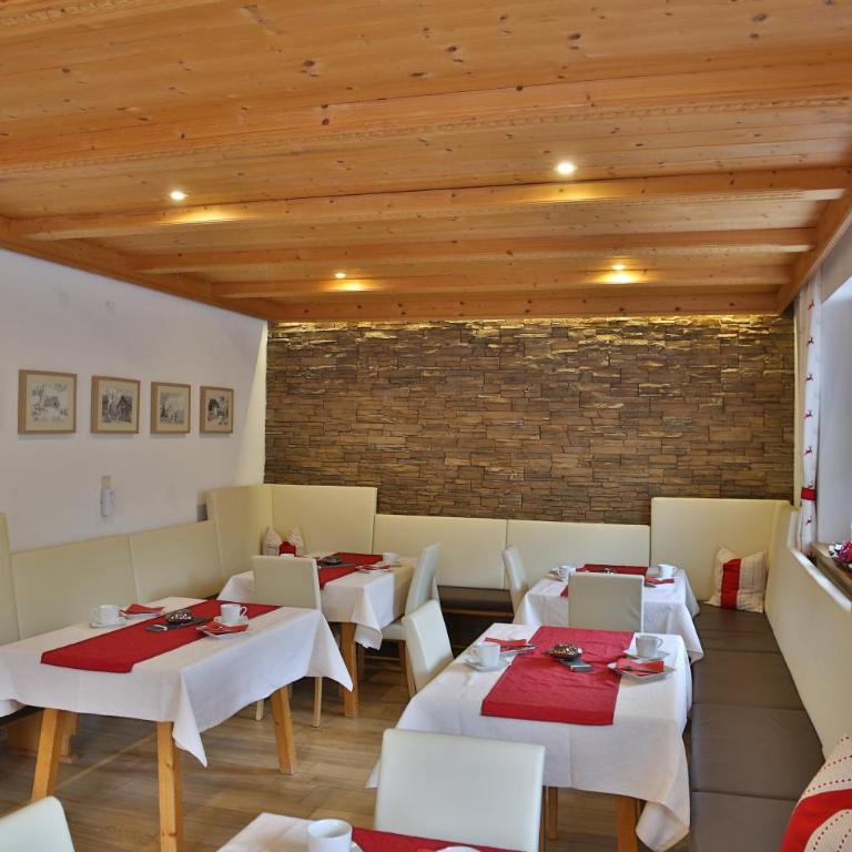 Haus Piz Lad - Doppelzimmer mit Balkon - 21