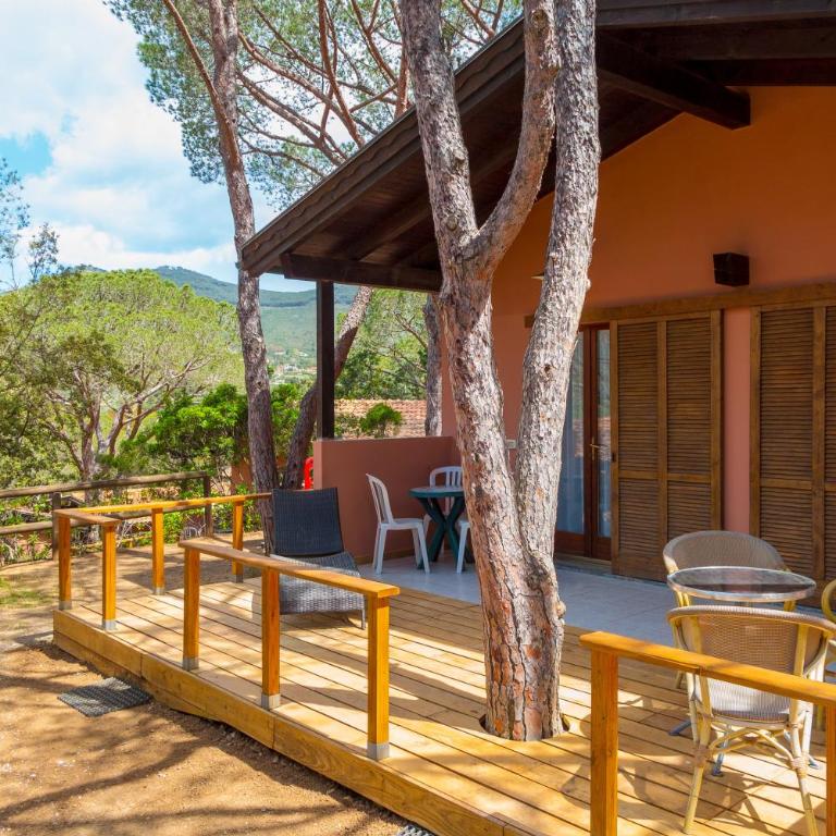 Camping Lacona Pineta - Bungalow con 2 Camere da Letto - 6