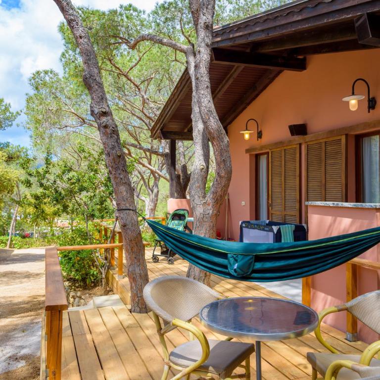 Camping Lacona Pineta - Bungalow con 2 Camere da Letto - 8