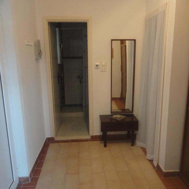 Brankas Apartments - Apartment with Terrace - 31