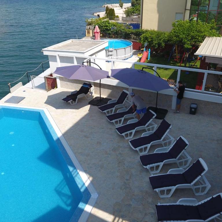 Apartments Riverside - One-Bedroom Apartment with Sea View - 1